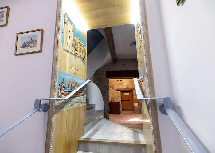 Suite A Mezzanine Dans L\'Eglise Du Couvent